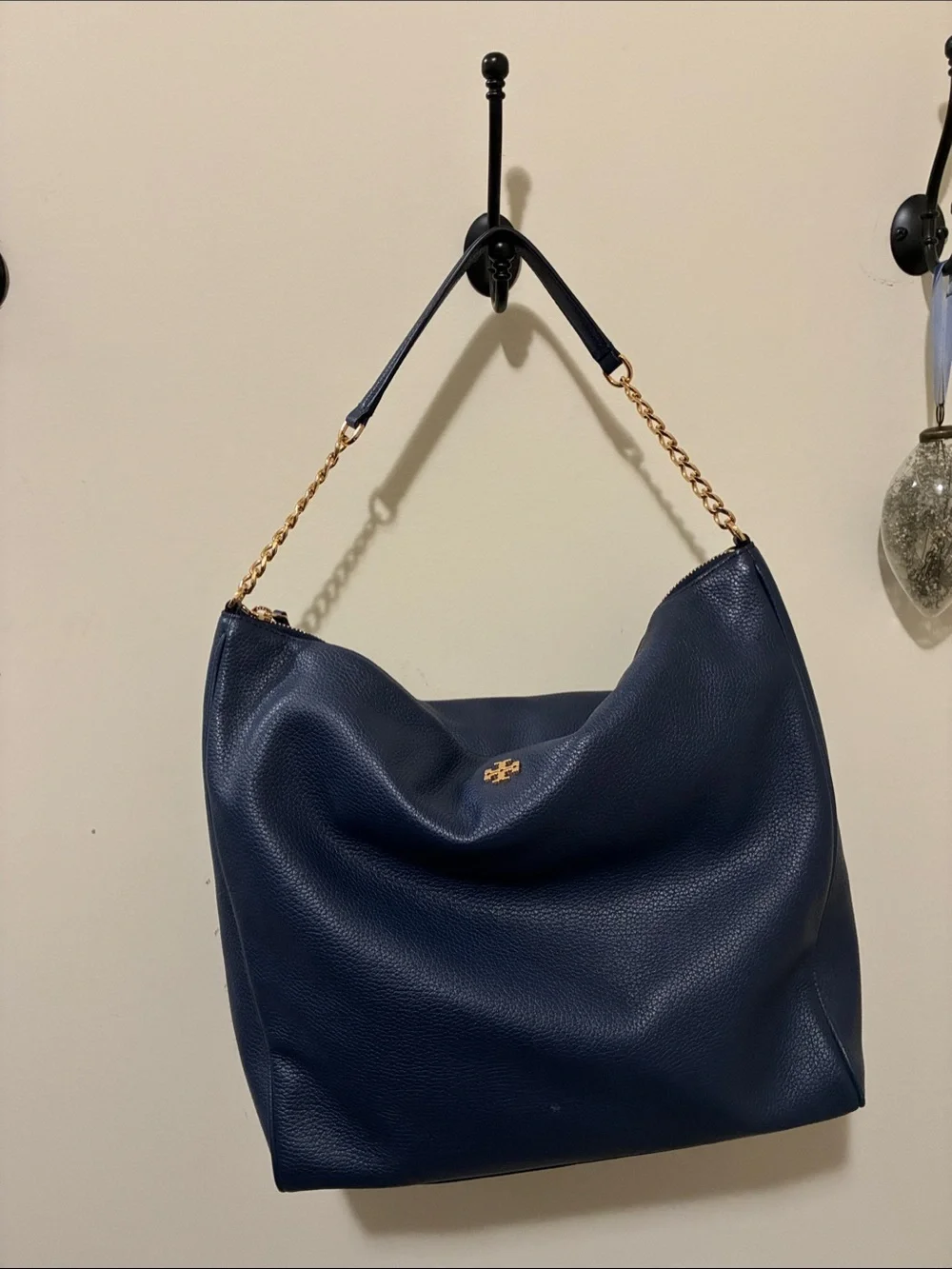 Tory Burch Navy Leather Chain-Shoulder Hobo